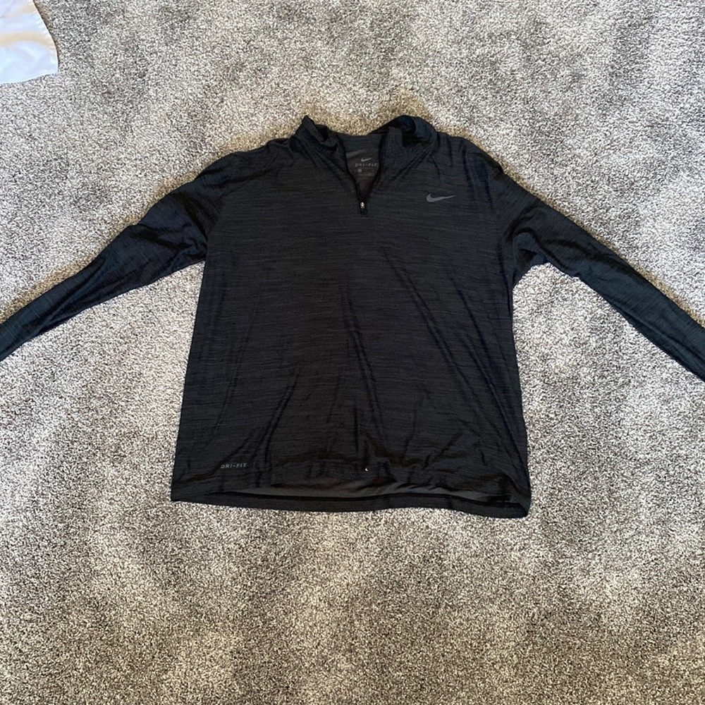 Nike dry-fit pullover